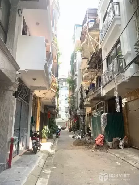 HOÀNG QUỐC VIỆT 30M x6 TẦNG,THANG MÁY 19,8 TỶ,PHÂN LÔ,Ô TÔ QUA NHÀ,NGÕ THÔNG,KINH DOANH,GẦN PHỐ