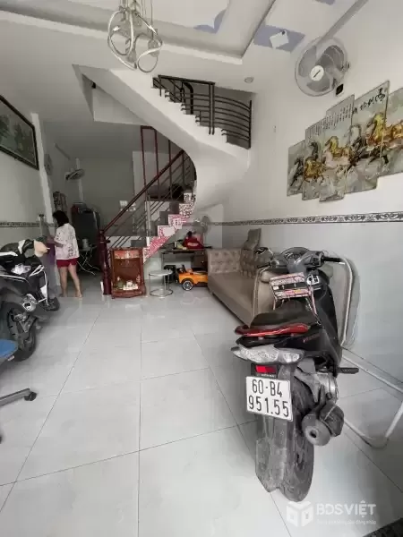 Nhà Lầu – Hẻm Xe Hơi 5M Thông – Gần Chợ Bình Thành Bình Hưng Hòa B