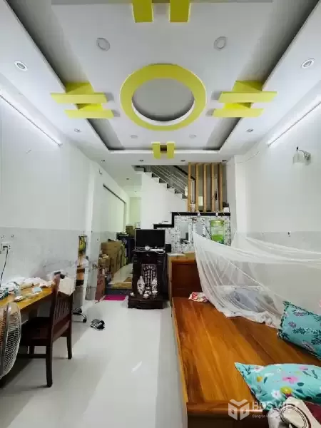 Bán nhà 3 tầng đẹp, 40m² (4x10), Hẻm xe tải 6m, gần Kinh Dương Vương, chỉ hơn 4 tỷ