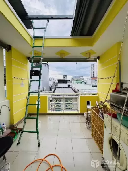 Bán nhà 3 tầng đẹp, 40m² (4x10), Hẻm xe tải 6m, gần Kinh Dương Vương, chỉ hơn 4 tỷ