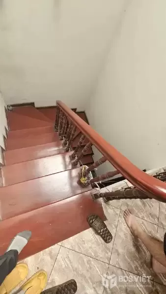 Bán Nhà Đường Láng 38m2. 5 tầng. mặt tiền 4.3m, giá 12.5 tỷ Đống Đa Hà Nội