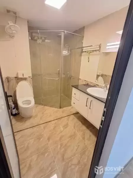 CHUNG CƯ TRÀN QUÝ KIÊN DT 76M 2 NGỦ GIÁ 6,3 TỶ-LÔ GÓC,NHÀ ĐẸP Ở NGAY