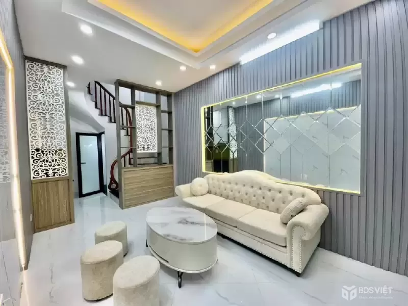 Nhỉnh 6.xx tỷ , Căn 30m , 4 tầng ~ full nội thất đẹp lung linh. 2 thoáng  , full tiện ích , cách Ô tô 20m , ngõ nông thoáng rộng  