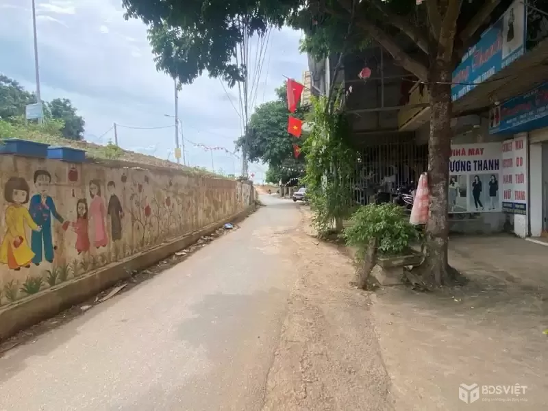 NHÀ PHÂN LÔ – GẦN PHỐ – Ô TÔ CÁCH 15M – NHÀ MỚI Ở NGAY
