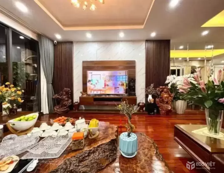 Biệt thự Mễ Trì 131.5m2- 4 tầng, vỉa hè, ôtô tránh, ở VIP, giá 36.6 tỷ