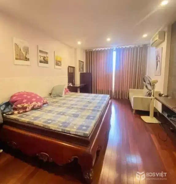 Biệt thự Mễ Trì 131.5m2- 4 tầng, vỉa hè, ôtô tránh, ở VIP, giá 36.6 tỷ