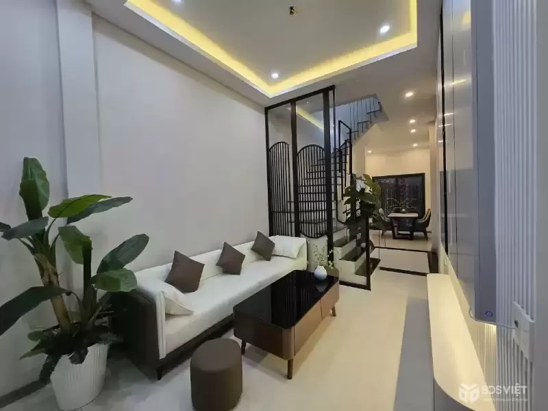 Bán Nhà Bùi Ngọc Dương 33m2. 4 tầng. mặt tiền 3.02m. giá 10.5 Tỷ Hai Bà Trưng Hà Nội