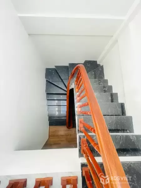 Bán Nhà Đê Trần Khát Chân 37m2.  5 tầng. mặt tiền 4m. giá 7 Tỷ Hai Bà Trưng Hà Nội