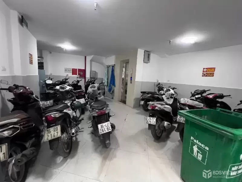 Tòa căn hộ dịch vụ 55m2, 6 tầng, 17 phòng, thu 950tr/năm, giá 17.9 tỷ