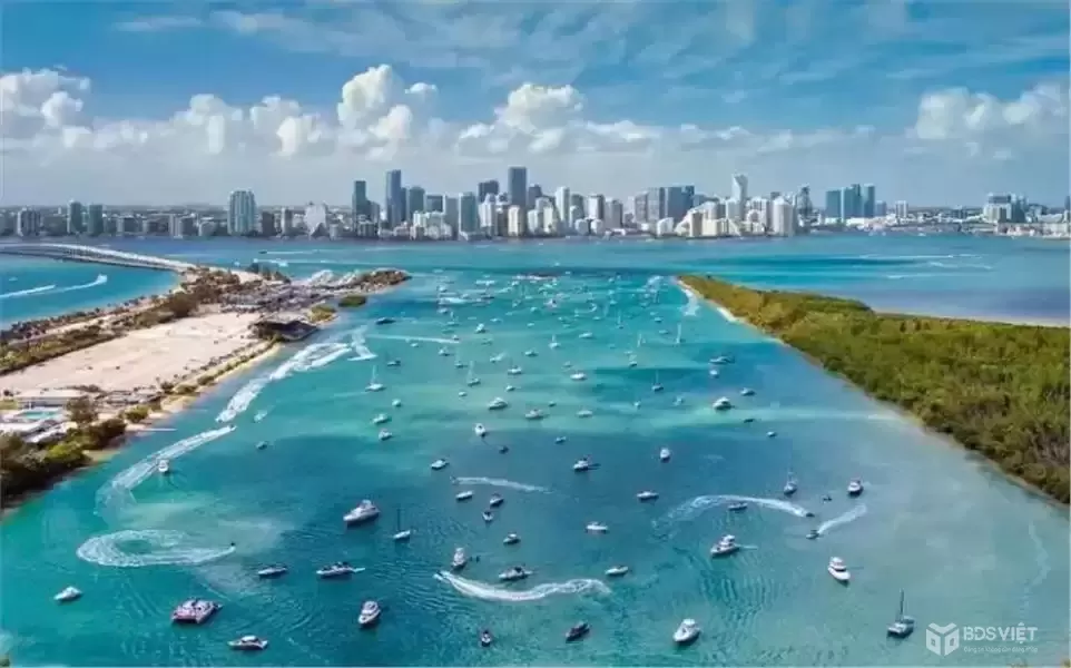BÁN LÔ GÓC ĐẤT BIỂN cạnh VƯƠNG THỪA VŨ  – TP BIỂN MIAMI CHÂU Á