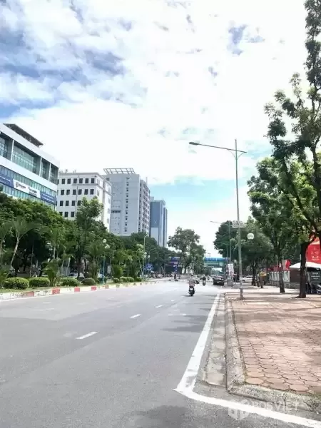 Bán nhà mặt phố Hoàng Quốc Việt, 80m2, 7 tầng thang máy, 2 mặt phố, giá 25 tỷ