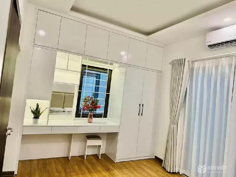 Bán gấp nhà Nguyễn Khánh Toàn ngõ thông gần phố kinh doanh 60m² x 5 tầng 15 tỷ