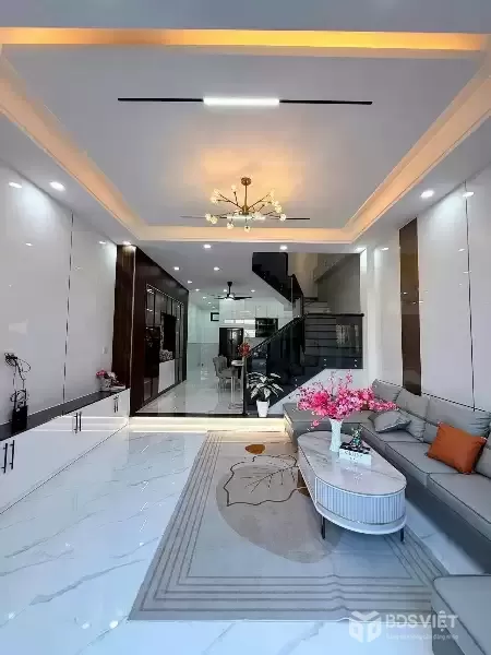 Nhà Đẹp Hoàn Thiện 100% – Sổ Hồng Riêng, Trung Tâm Thủ Dầu Một!