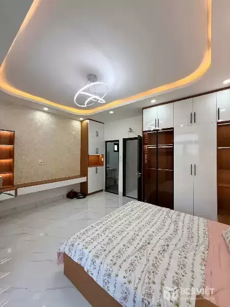 Nhà Đẹp Hoàn Thiện 100% – Sổ Hồng Riêng, Trung Tâm Thủ Dầu Một!