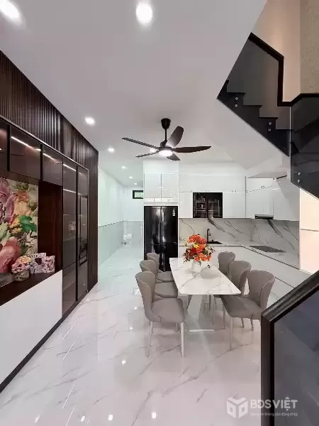 Nhà Đẹp Hoàn Thiện 100% – Sổ Hồng Riêng, Trung Tâm Thủ Dầu Một!