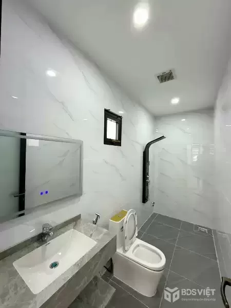 Nhà Đẹp Hoàn Thiện 100% – Sổ Hồng Riêng, Trung Tâm Thủ Dầu Một!