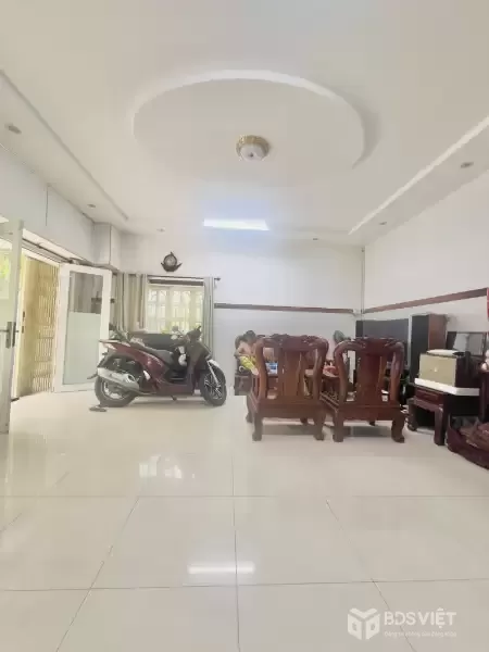 Bán nhà 1/ Dương Đức Hiền, Tân Phú - 65m2, Ngang 6.12m - Hẻm 6m thông xe tải