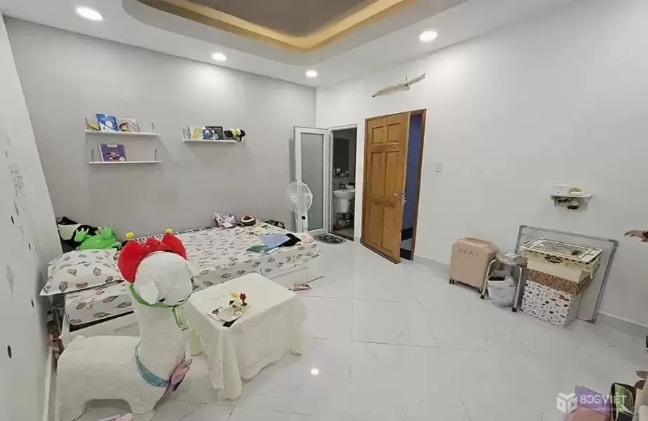 Ngay Nguyễn Hữu Cảnh - 90m2 - 10,8TỶ.