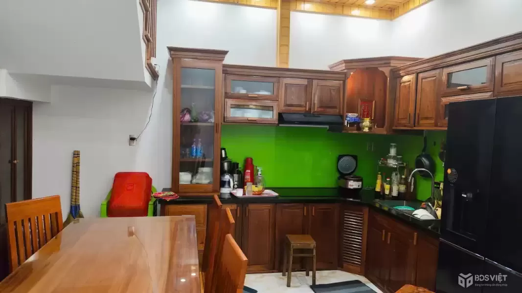 ????Bán nhà 3 tầng , nội thất gỗ 90% đẹp gần KDT Vính Điềm Trung- chỉ cần xách Vali vào ở luôn ????