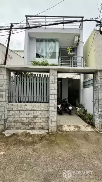 nhà q7 nở hậu 4,5x23, gần mặt tiền, sân trước sau, 2 phòng trọ riêng – 7,5 tỷ