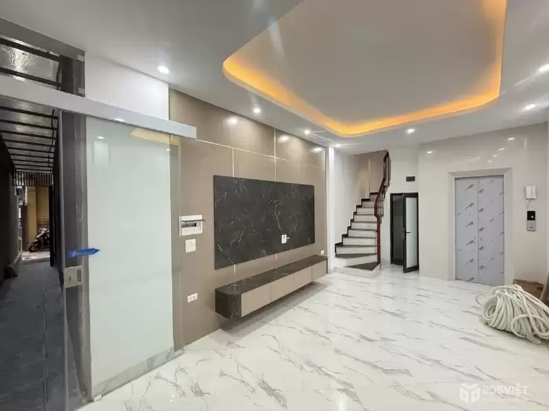 SIÊU HIẾM ĐỐNG ĐA - 40M - NHÀ MỚI SIÊU ĐẸP - THANG MÁY XỊN XÒ - NGÕ NÔNG - GẦN Ô TÔ 