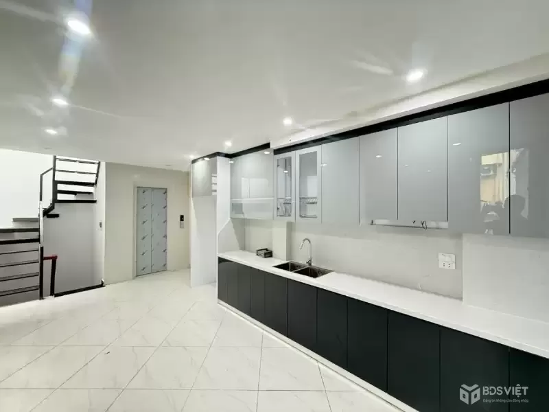 SIÊU HIẾM ĐỐNG ĐA - 40M - NHÀ MỚI SIÊU ĐẸP - THANG MÁY XỊN XÒ - NGÕ NÔNG - GẦN Ô TÔ 