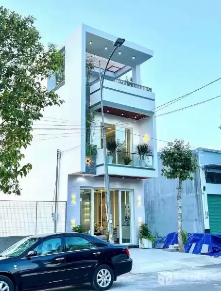 BÁN NHÀ 2 LẦU ĐẸP – TRUNG TÂM TP. THỦ DẦU MỘT – VÀO Ở NGAY