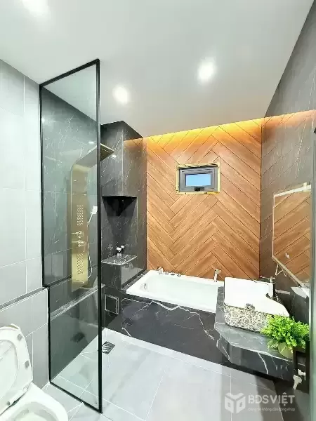 BÁN NHÀ 2 LẦU ĐẸP – TRUNG TÂM TP. THỦ DẦU MỘT – VÀO Ở NGAY