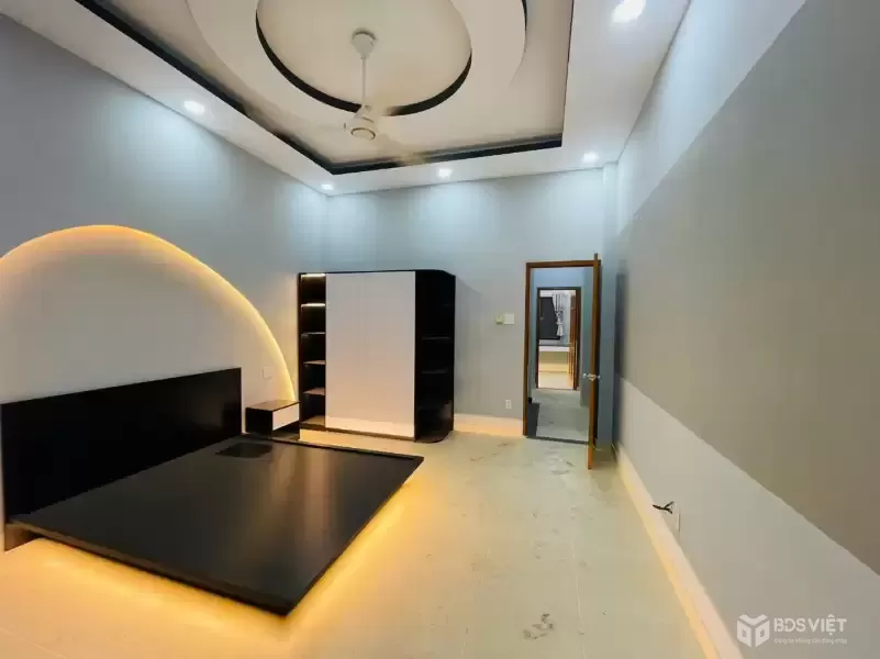 Bán Nhà 1/ Ngắn Thạnh Xuân 22 - 2 Lầu 61m2 Đường 8m Giá Tốt