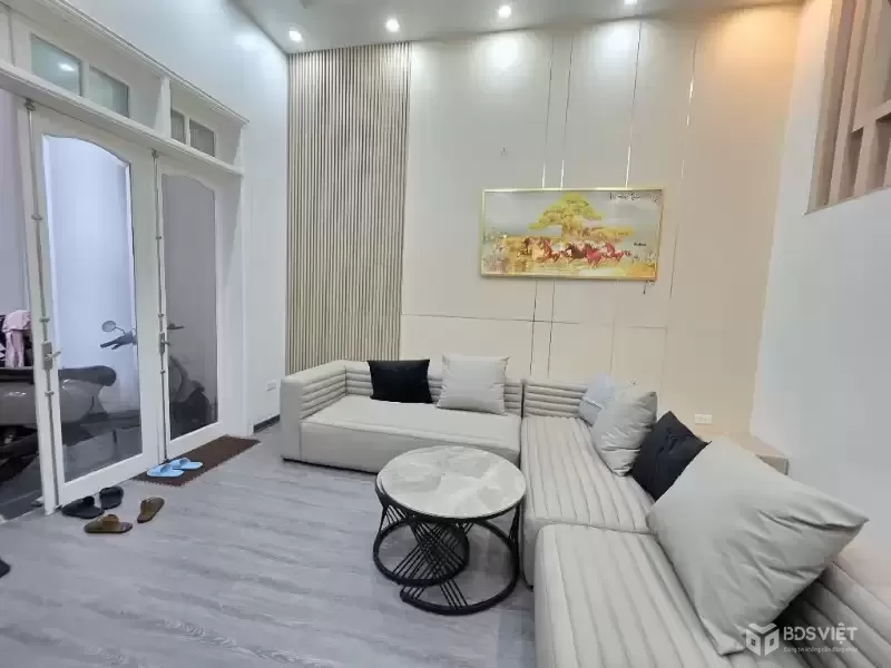 Bán nhà Cầu Diễn, 35m2, 5 tầng dân xây, cách ô tô tránh 10m, giá chỉ 7 tỷ