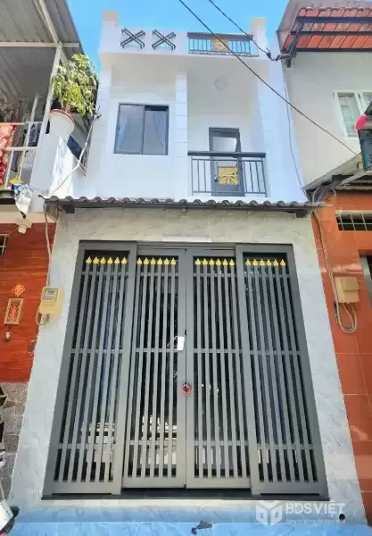 Gần Chợ–Hẻm 3.5m Thông 27m² (3.2x8,4)–2Tầng Mới 100%–Ở Ngay Nhỉnh 3 Tỷ