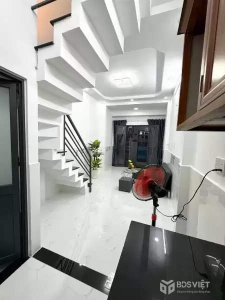 Gần Chợ–Hẻm 3.5m Thông 27m² (3.2x8,4)–2Tầng Mới 100%–Ở Ngay Nhỉnh 3 Tỷ