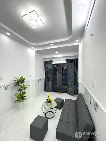 Gần Chợ–Hẻm 3.5m Thông 27m² (3.2x8,4)–2Tầng Mới 100%–Ở Ngay Nhỉnh 3 Tỷ