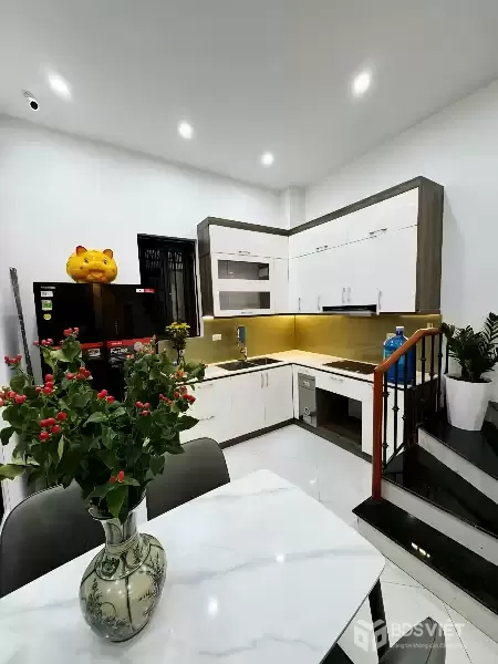 Cực hiếm nhà đẹp Đội Cấn ngõ thông ô tô đỗ cổng mặt tiền rộng 45m² x 5 tầng hơn 10 tỷ