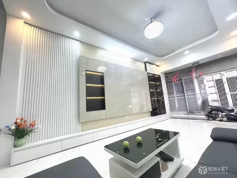 XUÂN THỦY DT 43M 15,8 TỶ,LÔ GÓC 3 MẶT NGÕ THOÁNG,Ô TÔ QUA NHÀ,NGÕ THÔNG KINH DOANH