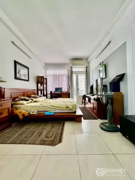????BÁN NHÀ TRẦN QUANG DIỆU 5TẦNG, 42M2 3.6x11, 4PN 4WC MỚI ĐẸP - 9 Tỷ