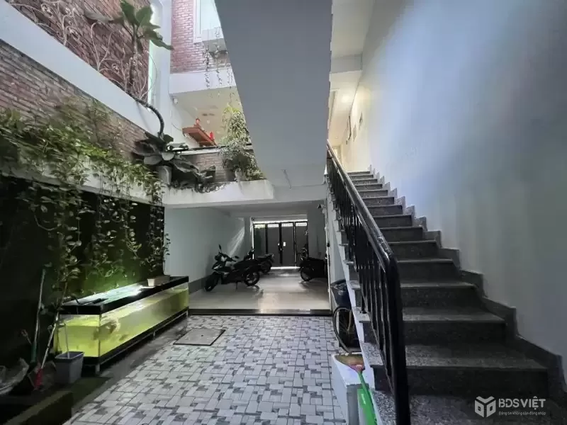 1110 Toà Căn Hộ 5 Tầng - Cách Biển 100m - Thu Nhập 50tr/Tháng - Mua Bán Chính chủ