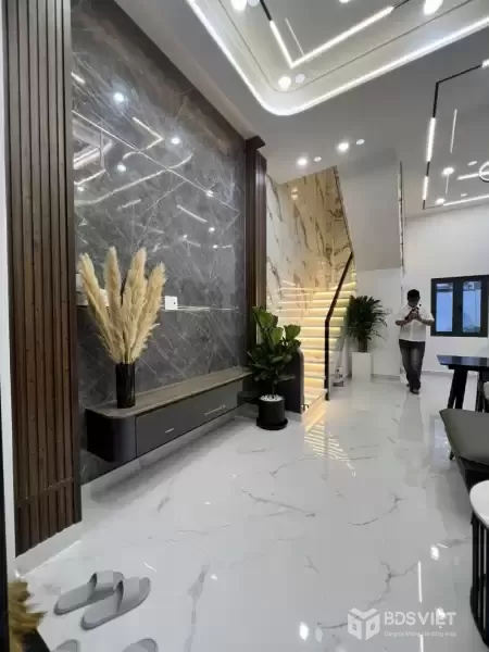 Siêu Mẫu Đẹp-Hiện Đại-Sang Trọng Nhỉnh 4T HL 2 – 3Tầng Gần KDC Tên Lửa