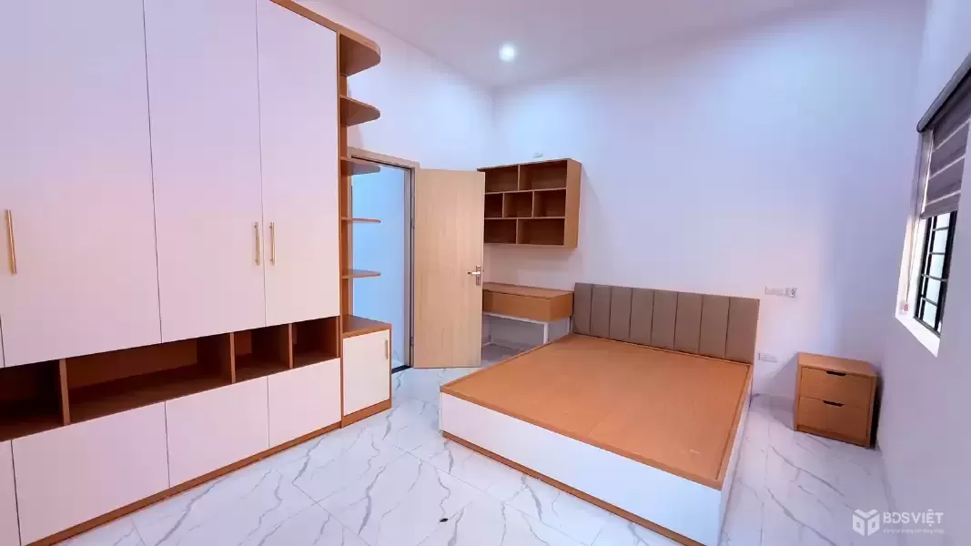 Bán Nhà Hoàng Hoa Thám 58m2. 3 tầng. mặt tiền 4.9m. giá  8.6 tỷ Ba Đình Hà Nội