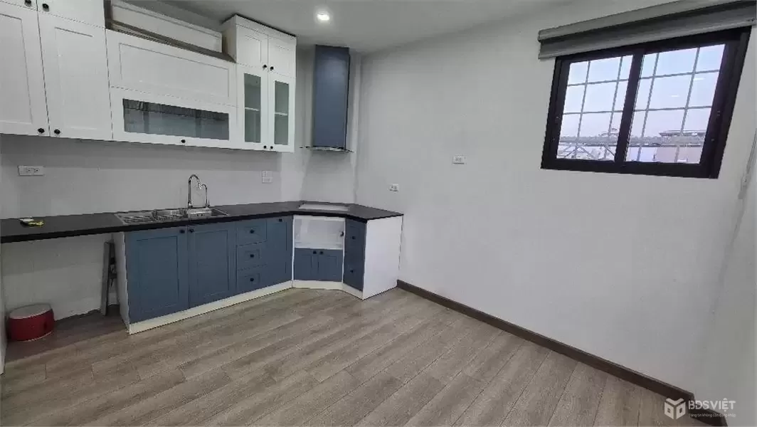 Bán nhà phố Đại Cát, 42m2, 5 tầng, ô tô tránh, gần Tây Thăng Long, giá 6,8 tỷ
