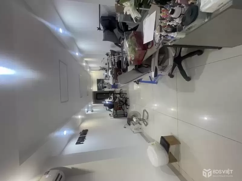 Nhà mặt đường Tân Phong, 40m2, 5 tầng, ô tô tránh, gần UBND Thượng Cát