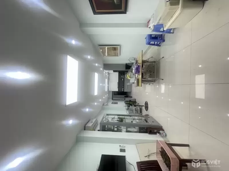 Nhà mặt đường Tân Phong, 40m2, 5 tầng, ô tô tránh, gần UBND Thượng Cát