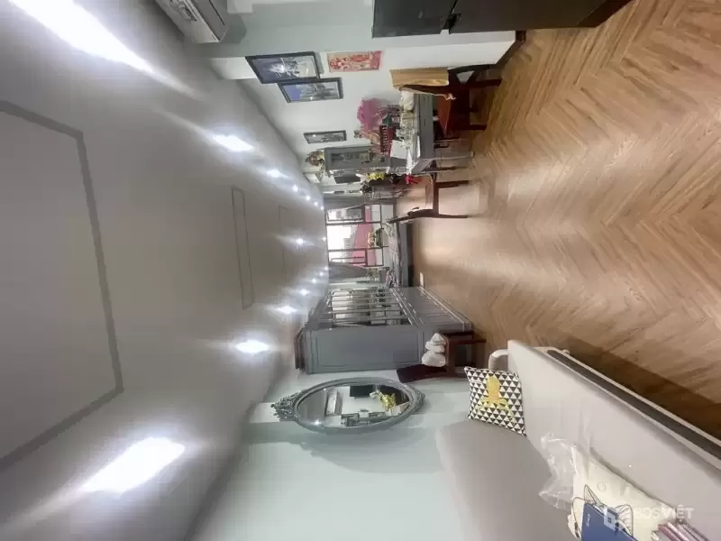 Nhà mặt đường Tân Phong, 40m2, 5 tầng, ô tô tránh, gần UBND Thượng Cát