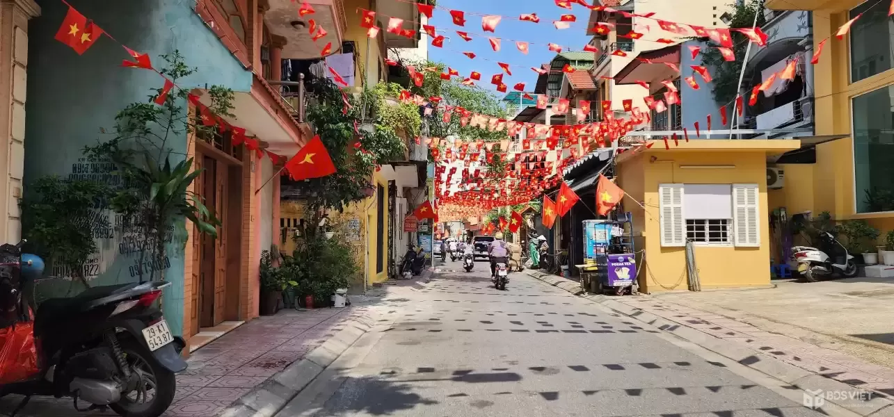 CẦN BÁN TÒA CCMN CAO CẤP TẠI LONG BIÊN