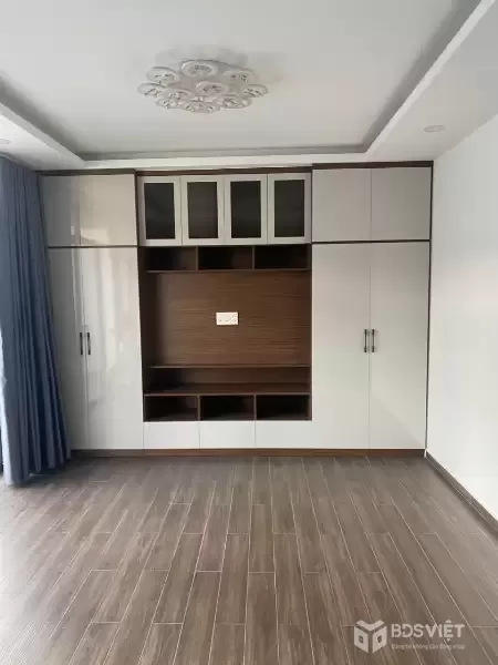 Nhà Mới Siêu To Ngang 8.50 - 4 Tầng - Siêu Rẻ - 7 tỷ 6