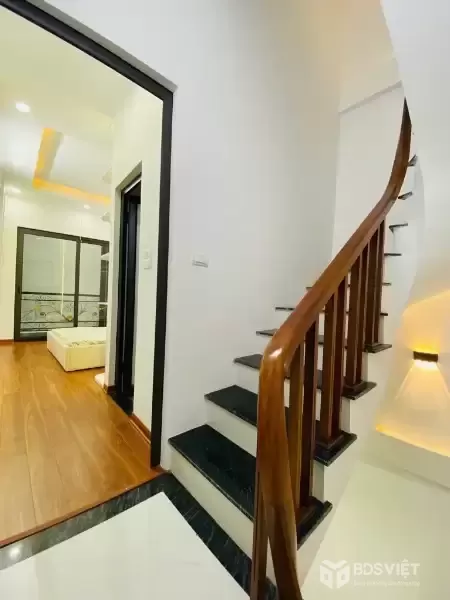 ĐỘI CẤN DT 25M x5 TẦNG NHÀ ĐẸP Ở NGAY,NỞ HẬU ĐẸP GIÁ 6 TỶ