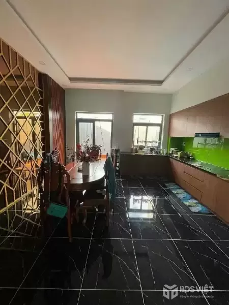 Nhà 3 tầng lệch tầng 5x23m, Huỳnh Tấn Phát – Nhà Bè, ô tô ngủ nhà, giá 8.1 tỷ