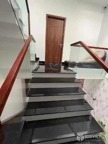 Nhà 3 tầng lệch tầng 5x23m, Huỳnh Tấn Phát – Nhà Bè, ô tô ngủ nhà, giá 8.1 tỷ