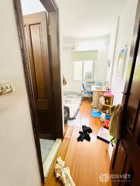 Bán Nhà Vũ Ngọc Phan 18m2. 5 tầng. mặt tiền 3.4m. giá 4.8 tỷ Đống Đa Hà
