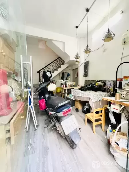 Bán Nhà Vũ Ngọc Phan 18m2. 5 tầng. mặt tiền 3.4m. giá 4.8 tỷ Đống Đa Hà
